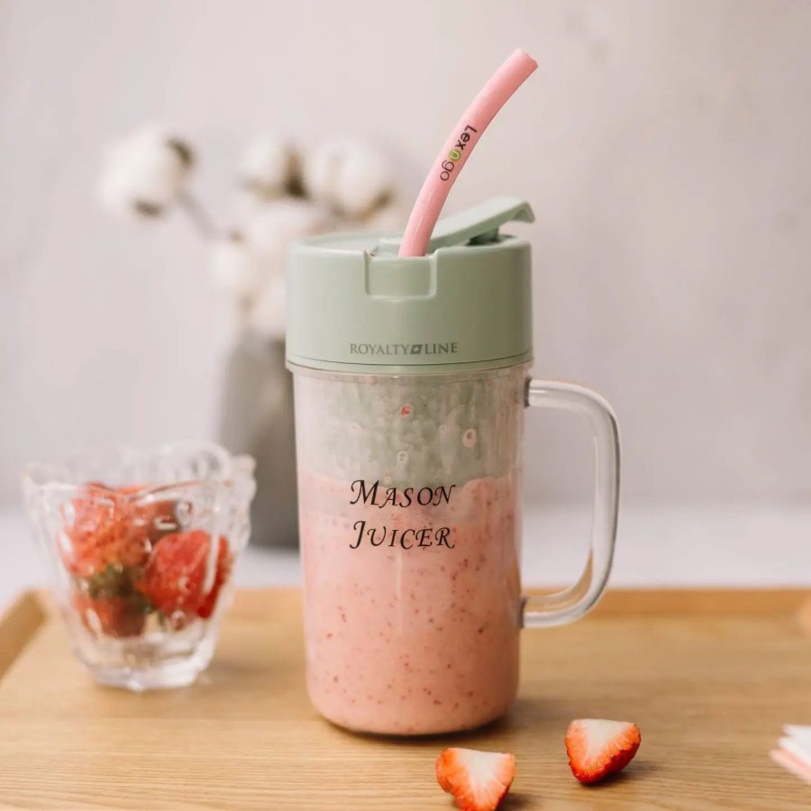 Mini portable juicer